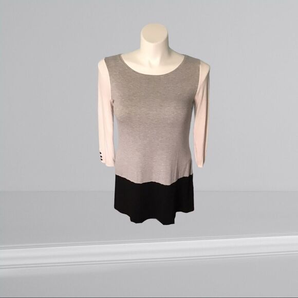 White House Black Market Tops - WHITE house black market 3/4 t-Shirt top M‎
